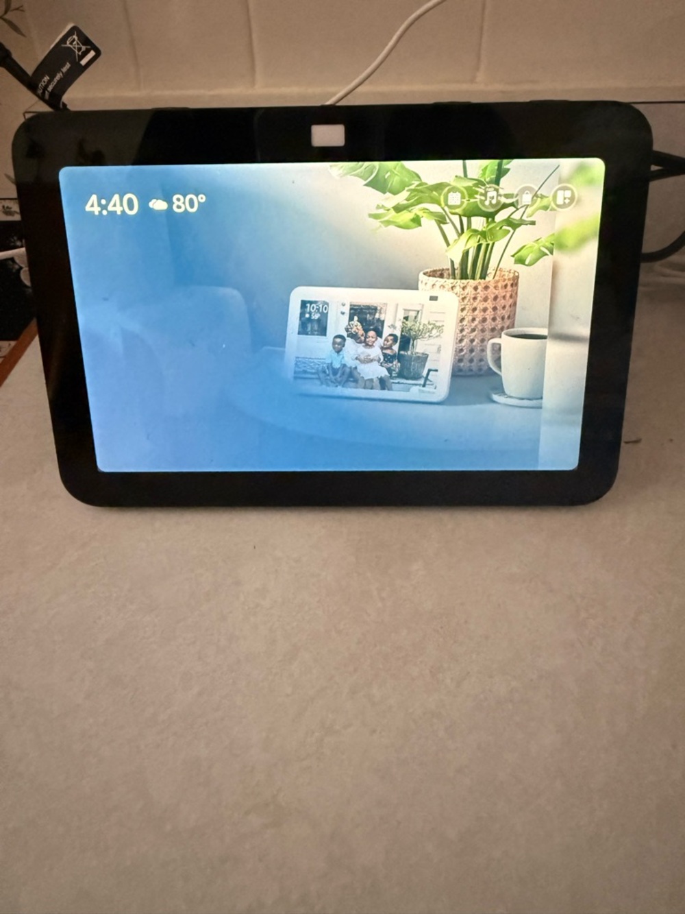 Amazon Echo Show 8 Smart Display - Black - Picture 2 of 3